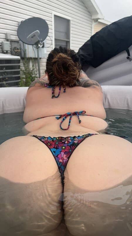 Tatted baddie